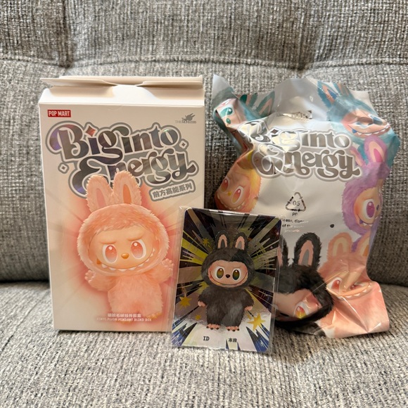 ⊹AUTHENTIC⊹Pop Mart Labubu Big Into Energy Secret ID (1/72 Rarity)